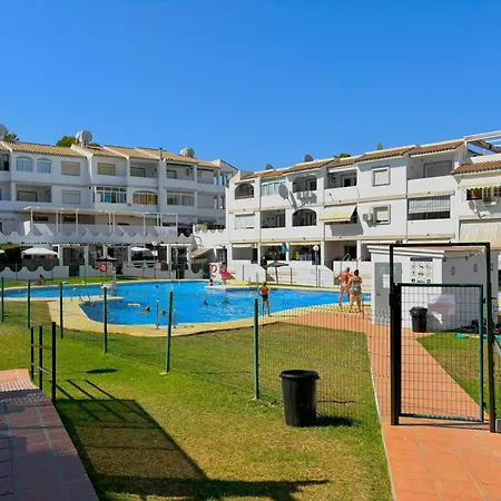 Urb Colina Park Con Piscina Apartment