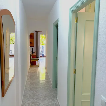 Urb Colina Park Con Piscina * Malaga